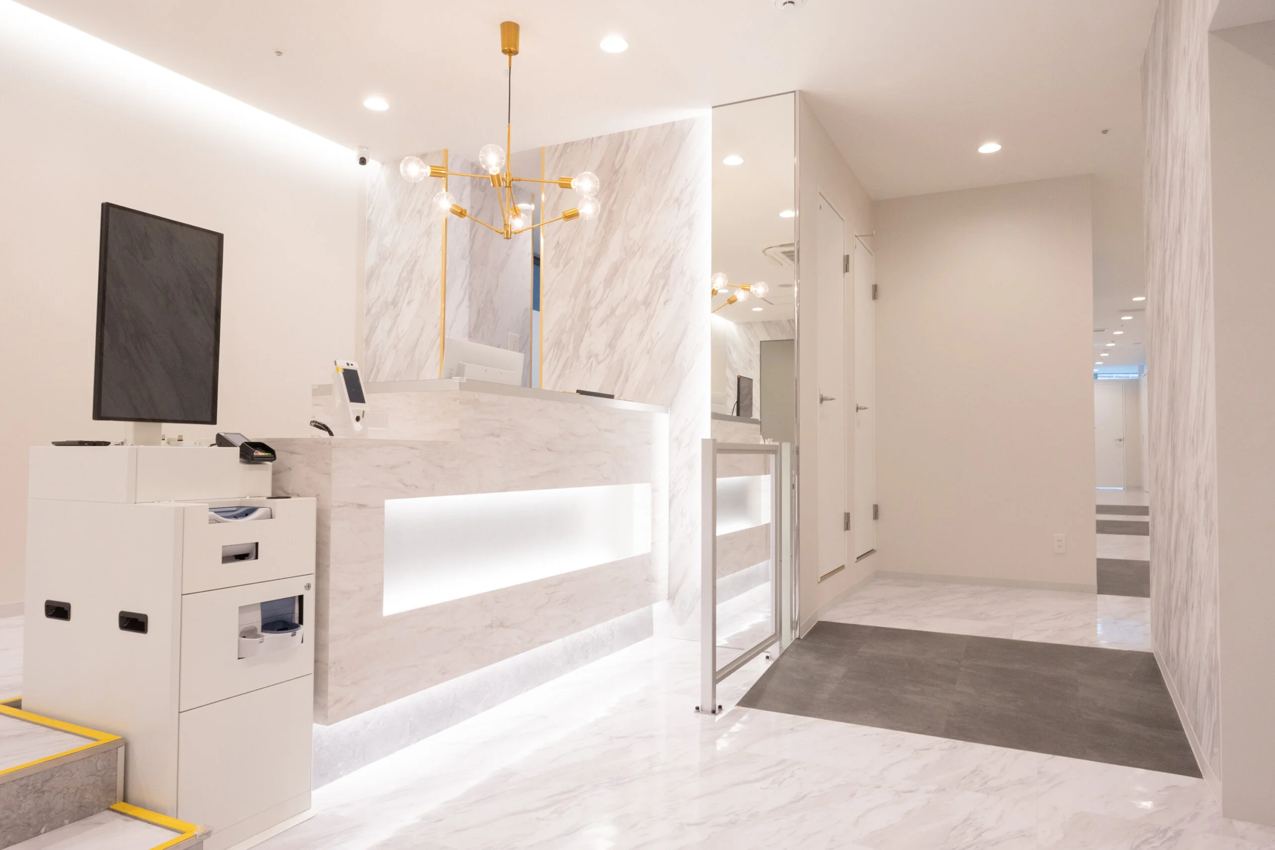 新宿アオキビル医院